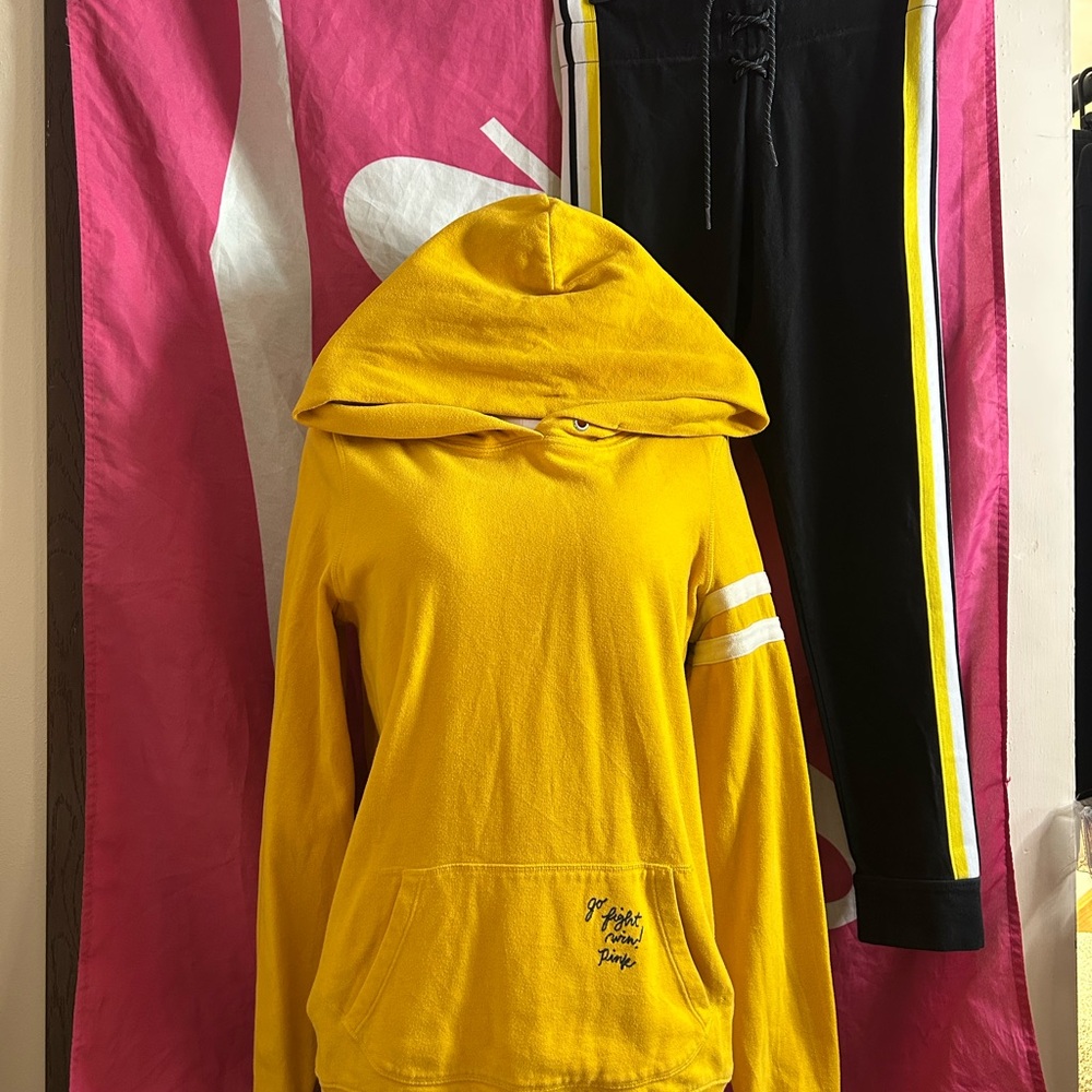 Vintage Yellow set - Picture 2 of 2